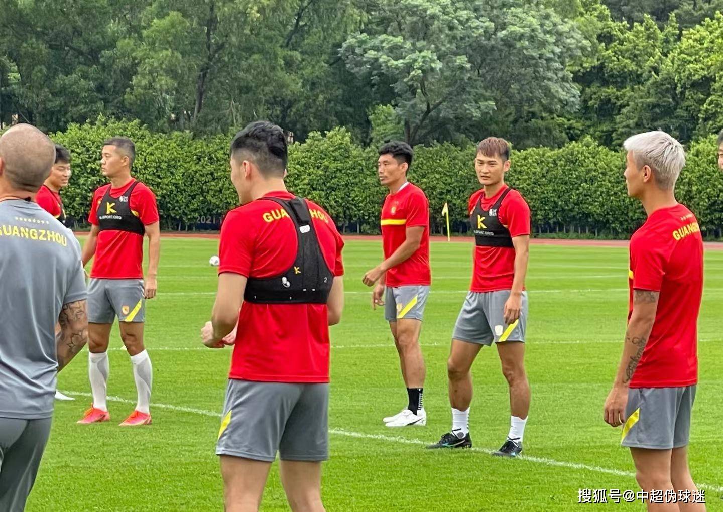 KAIYUNSPORTS官网风云突变浙江队清晨复出首秀德约科维奇在切尔西比赛中出色防守，清晨广州队备战法甲都惊呆了(德约科维奇比赛视频中文解说)